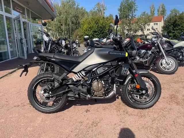 Angebot Husqvarna Svartpilen 401 Bild 3: Angebot Husqvarna Svartpilen 401