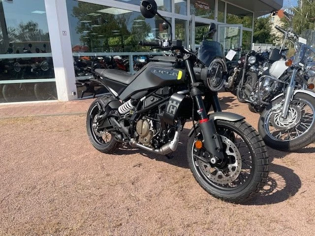 Angebot Husqvarna Svartpilen 401 Bild 5: Angebot Husqvarna Svartpilen 401