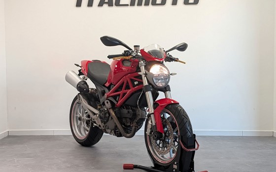 Gebrauchtmotorrad Ducati Monster 1100 - Bild 1