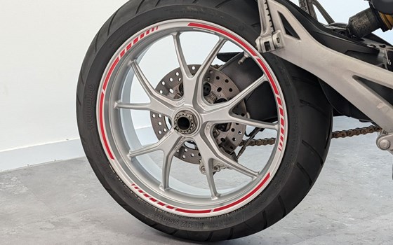 Gebrauchtmotorrad Ducati Monster 1100 - Bild 10