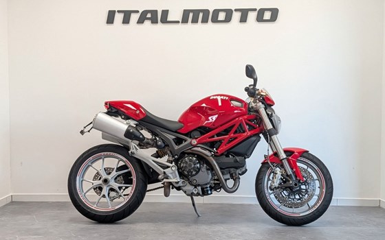 Gebrauchtmotorrad Ducati Monster 1100 - Bild 2