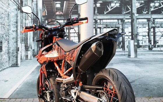 Gebrauchtmotorrad KTM 690 SMC R - Bild 10