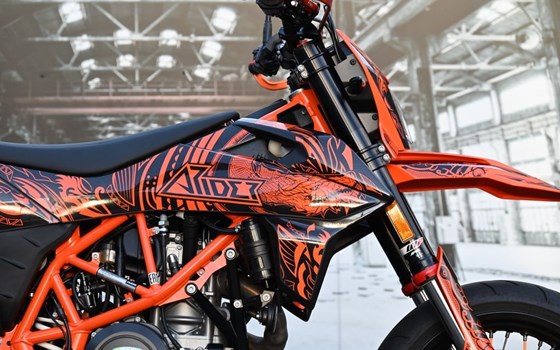 Gebrauchtmotorrad KTM 690 SMC R - Bild 2