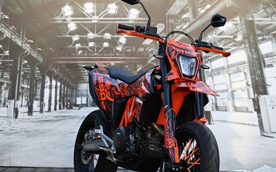 Gebrauchtmotorrad KTM 690 SMC R - Bild 4