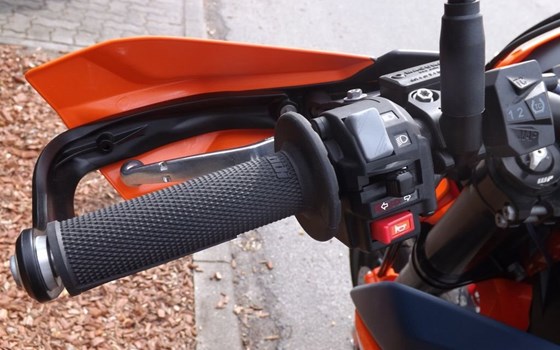 Gebrauchtmotorrad KTM 690 SMC R - Bild 5