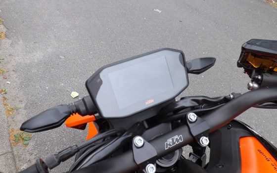 Neufahrzeug KTM 890 Duke GP - Bild 5