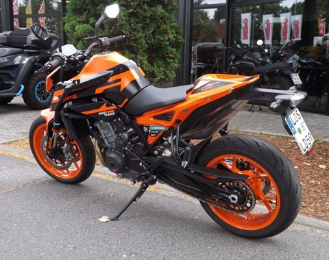 zum Vergrössern bitte anklicken!