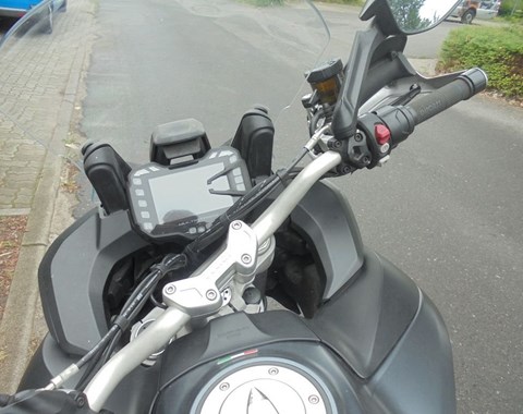 zum Vergrössern bitte anklicken!