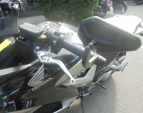 zum Vergrössern bitte anklicken!