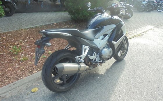 Gebrauchtmotorrad Honda VFR800X Crossrunner - Bild 3