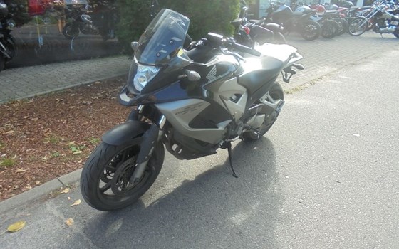 Gebrauchtmotorrad Honda VFR800X Crossrunner - Bild 8