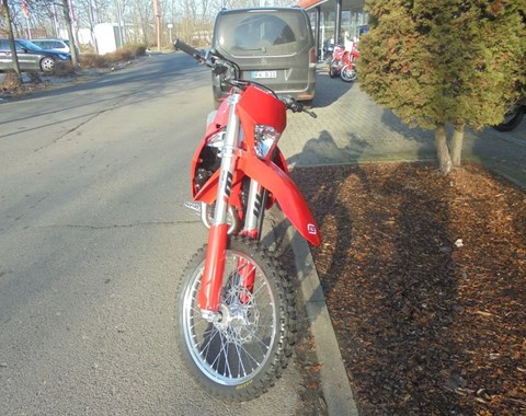 zum Vergrössern bitte anklicken!