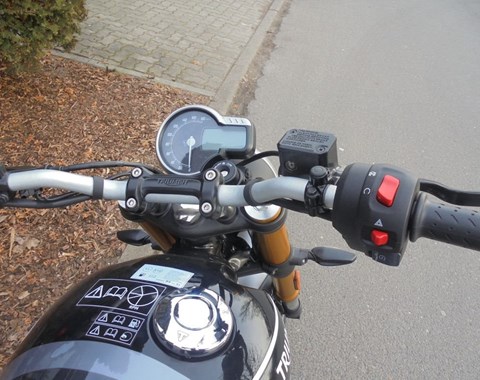 zum Vergrössern bitte anklicken!