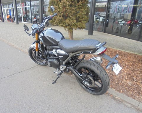 zum Vergrössern bitte anklicken!