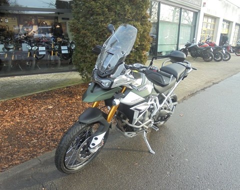 zum Vergrössern bitte anklicken!