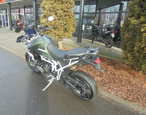 zum Vergrössern bitte anklicken!