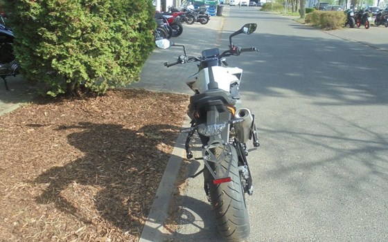 Gebrauchtmotorrad KTM 790 Duke L - Bild 4