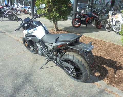 zum Vergrössern bitte anklicken!