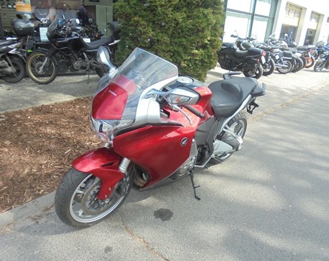 zum Vergrössern bitte anklicken!