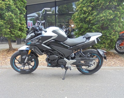 zum Vergrössern bitte anklicken!