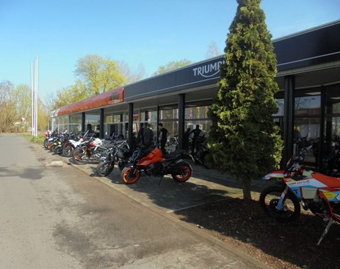 zum Vergrössern bitte anklicken!