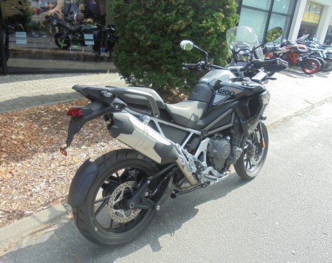 zum Vergrössern bitte anklicken!