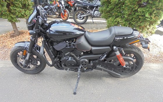 Gebrauchtmotorrad Harley-Davidson Street Rod - Bild 10