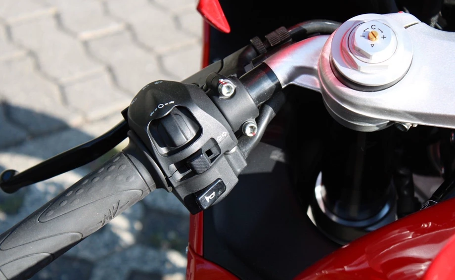 Angebot MV Agusta F3 800 Rosso Bild 17: Angebot MV Agusta F3 800 Rosso