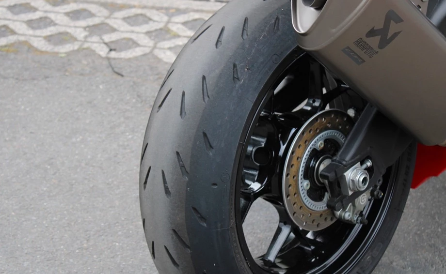 Angebot Honda CBR1000RR-R Fireblade Bild 6: Angebot Honda CBR1000RR-R Fireblade