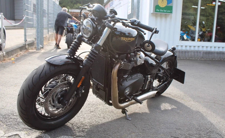 Angebot Triumph Bonneville Bobber Black Bild 2: Angebot Triumph Bonneville Bobber Black