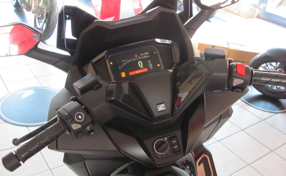 Angebot Honda Forza 125 Bild 5: Angebot Honda Forza 125
