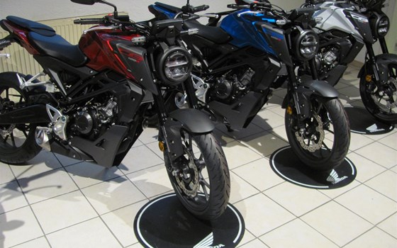 Neufahrzeug Honda CB125R - Bild 1