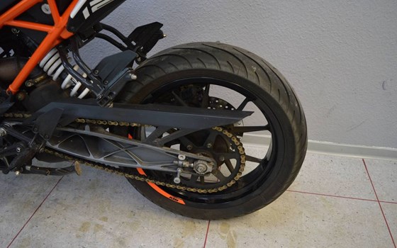 Gebrauchtmotorrad KTM 125 Duke - Bild 7