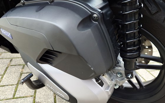 Gebrauchtmotorrad Honda Forza 350 - Bild 19