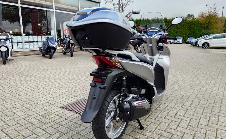 Angebot Honda SH300i Bild 10: Angebot Honda SH300i