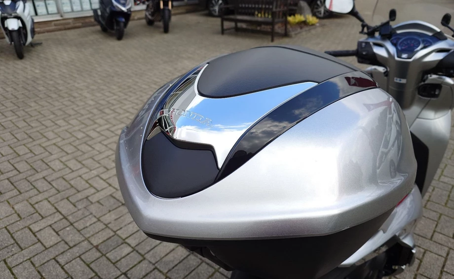 Angebot Honda SH300i Bild 11: Angebot Honda SH300i