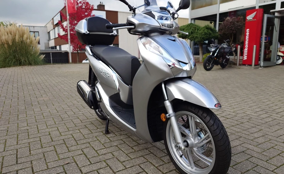 Angebot Honda SH300i Bild 4: Angebot Honda SH300i