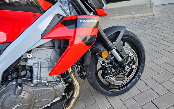 Neufahrzeug Aprilia Tuono 457 - Bild 13