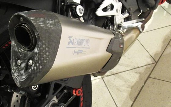 Gebrauchtmotorrad BMW S 1000 R - Bild 12 Gebrauchtmotorrad BMW S 1000 R - Bild 12