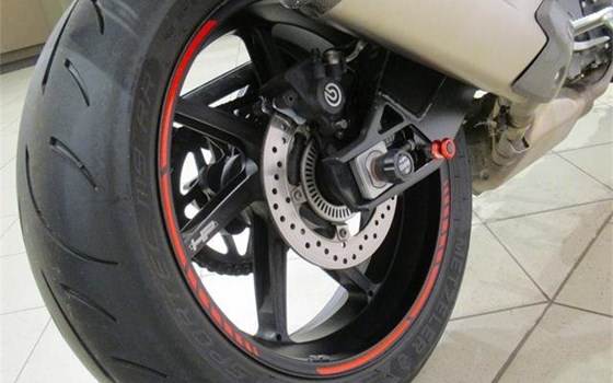 Gebrauchtmotorrad BMW S 1000 R - Bild 13 Gebrauchtmotorrad BMW S 1000 R - Bild 13