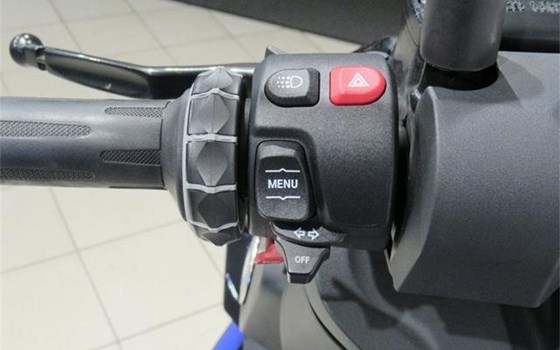 Gebrauchtmotorrad BMW C 400 X - Bild 11 Gebrauchtmotorrad BMW C 400 X - Bild 11