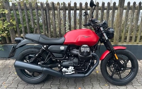 Gebrauchtmotorrad Moto Guzzi V7 Stone - Bild 1