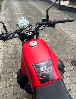 Gebrauchtmotorrad Moto Guzzi V7 Stone - Bild 5