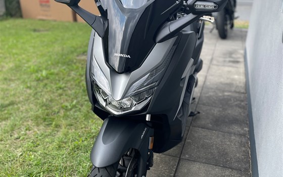 Gebrauchtmotorrad Honda Forza 300 - Bild 3