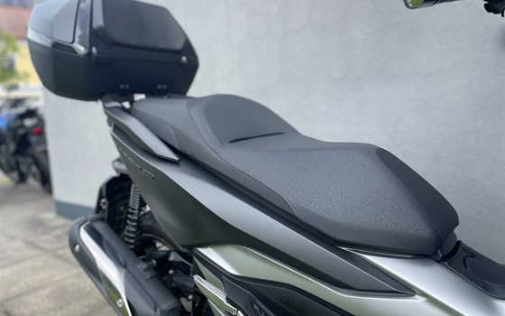 Gebrauchtmotorrad Honda Forza 300 - Bild 5