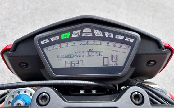 Gebrauchtmotorrad Ducati Hypermotard 939 SP - Bild 5 Gebrauchtmotorrad Ducati Hypermotard 939 SP - Bild 5