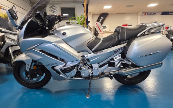 Gebrauchtmotorrad Yamaha FJR1300AE - Bild 2