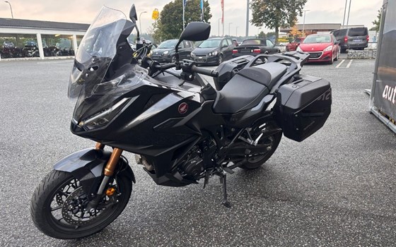Neufahrzeug Honda NT1100 - Bild 2 Neufahrzeug Honda NT1100 - Bild 2