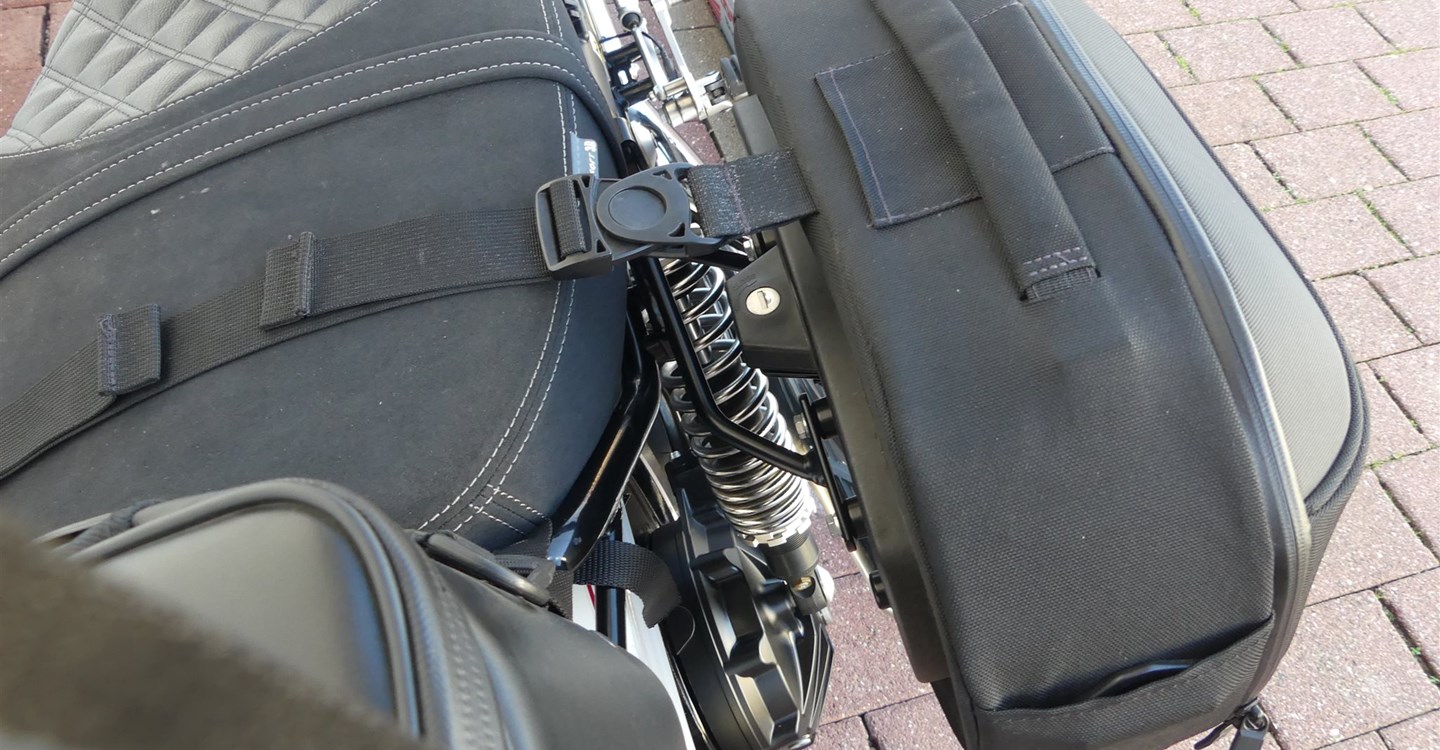 Offer Moto Guzzi V9 Roamer