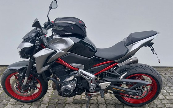 Gebrauchtmotorrad Kawasaki Z900 - Bild 1